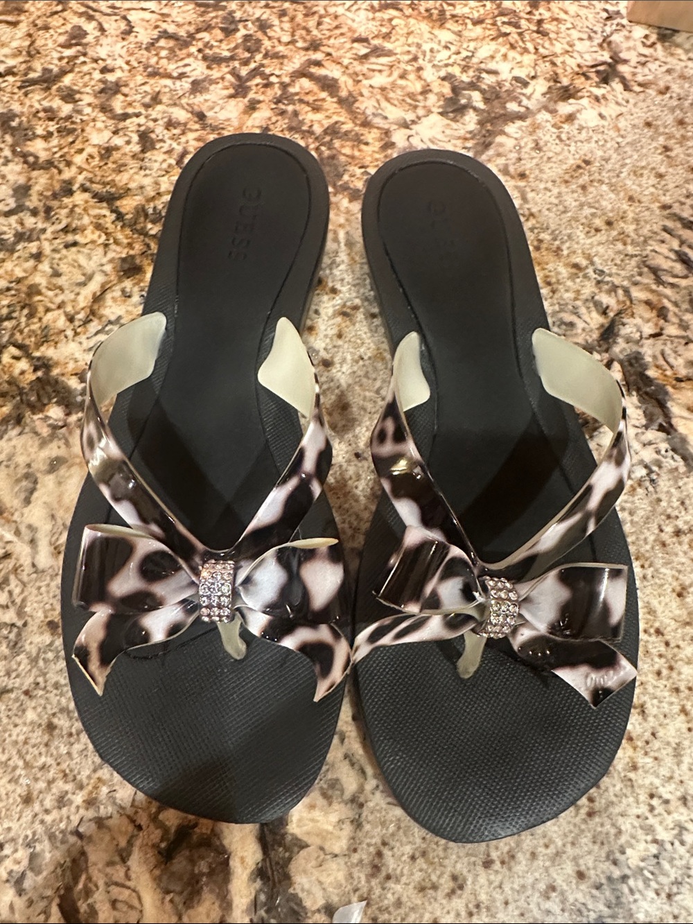 Guess Black Flip Flops with Animal-Print Straps and Bow 10 M So Cute!